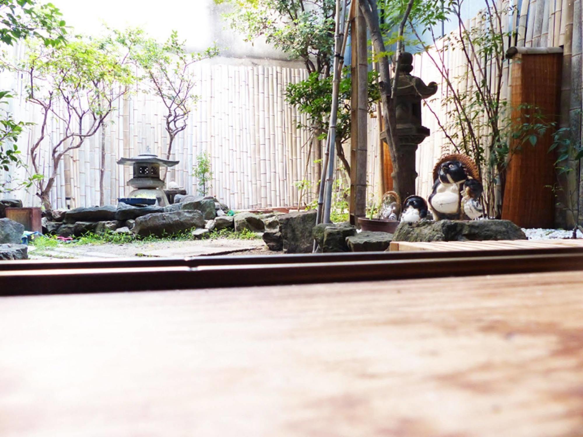 Gomaharu Guesthouse Osaka Bagian luar foto