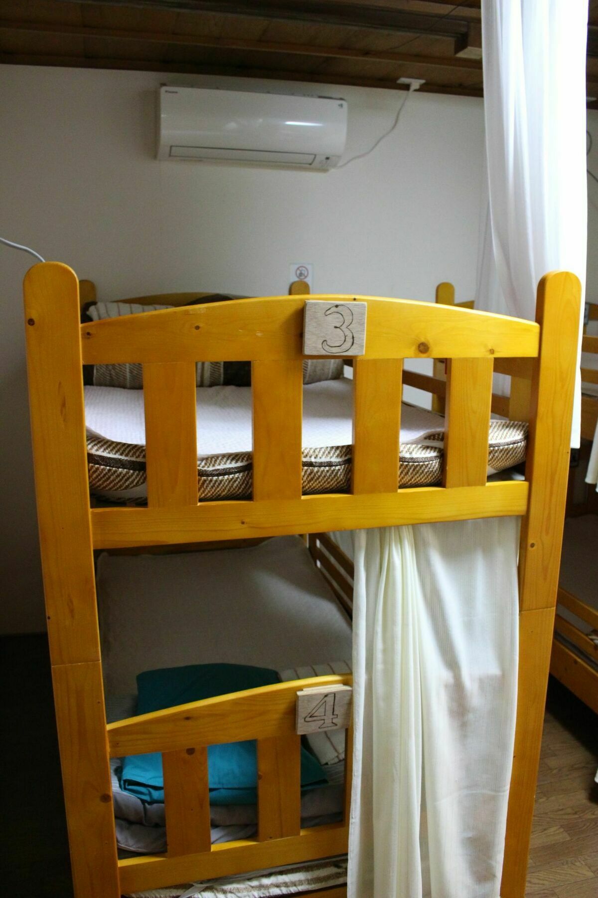 Gomaharu Guesthouse Osaka Bagian luar foto