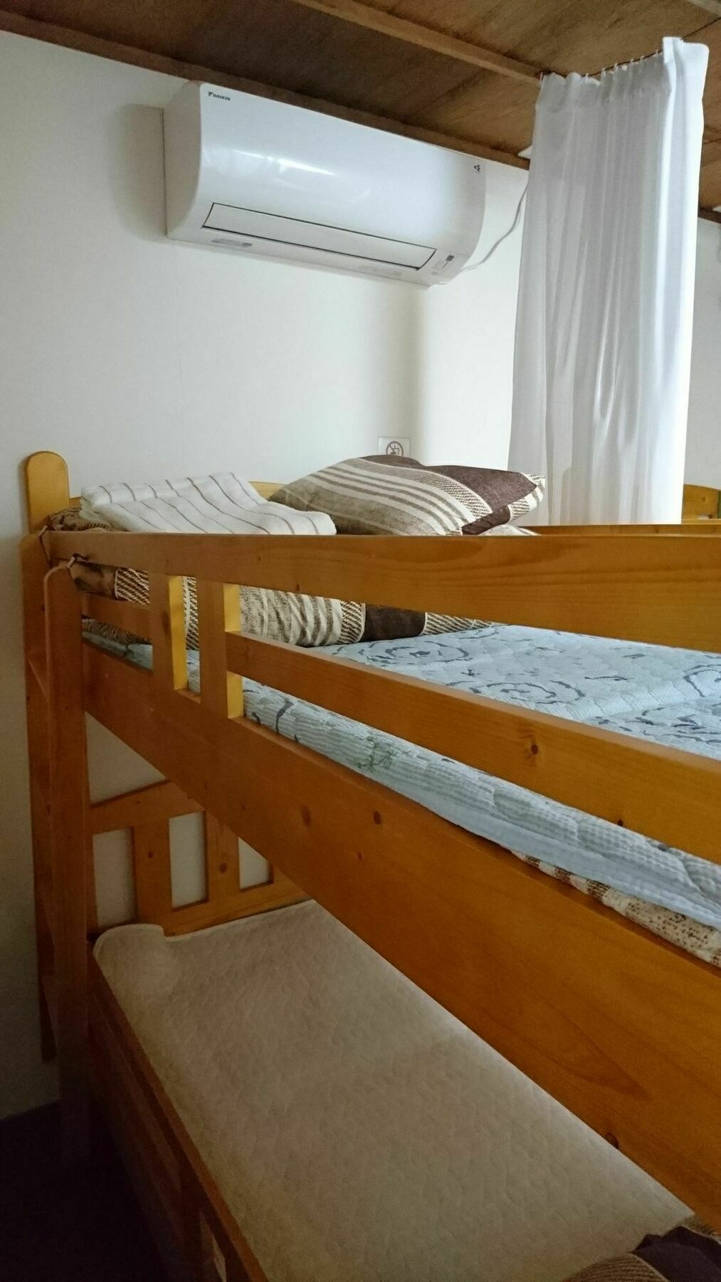 Gomaharu Guesthouse Osaka Bagian luar foto